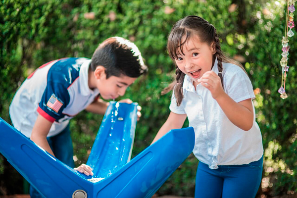 Fotografía Shooting Rotoplas Niños Bebiendo Agua